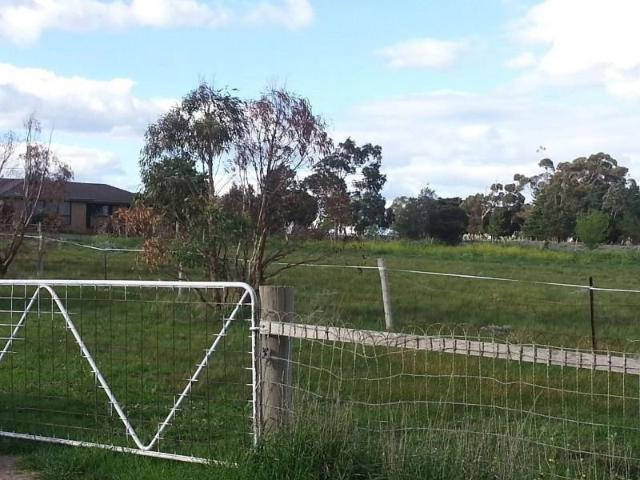 Cottage for rent in Camerons Creek, Victoria