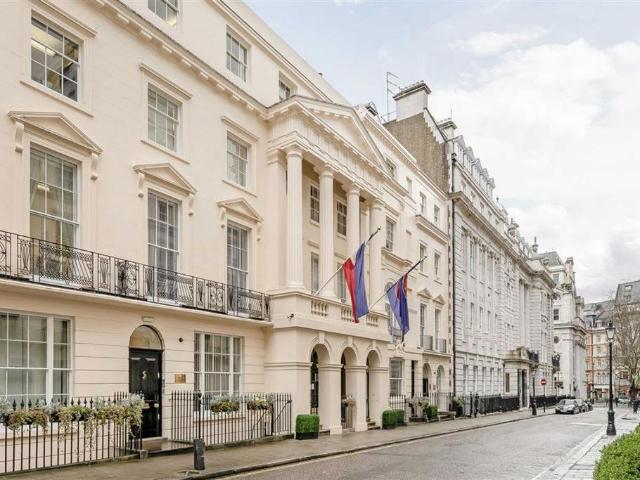Apartment for rent in Mayfair, Greater London