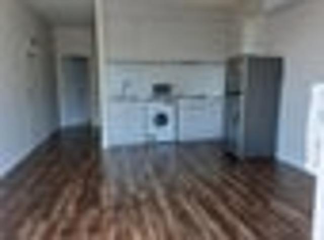 Apartment for rent in Paremoremo, Oroua County