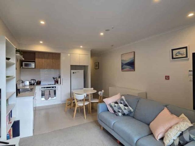 Apartment for rent in Paremoremo