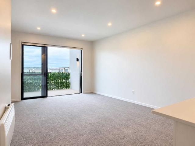 Apartment for rent in Limeburners Bay, Upper Harbour