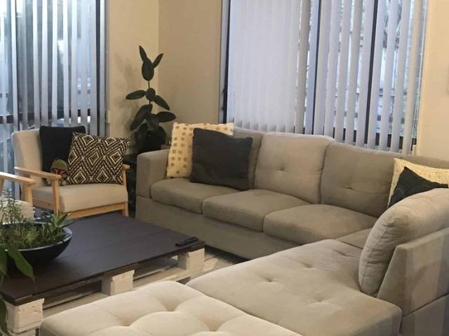 House for rent in Paremoremo