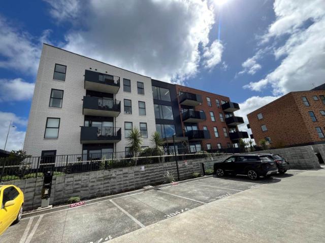 Apartment for rent in Limeburners Bay, Upper Harbour