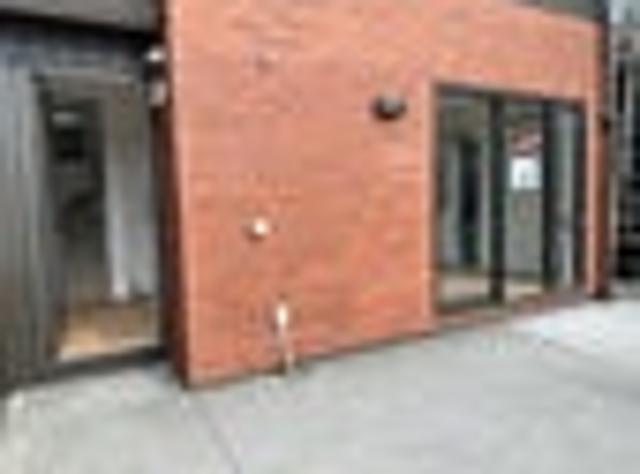 Townhouse for rent in Paremoremo