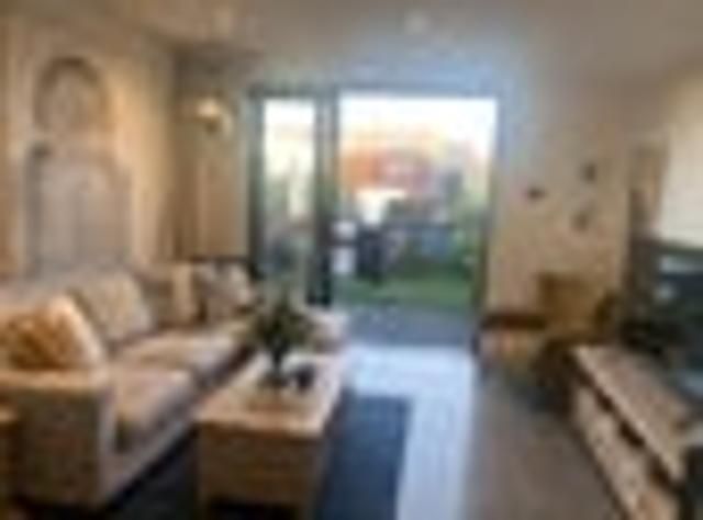 Townhouse for rent in Paremoremo, Oroua County