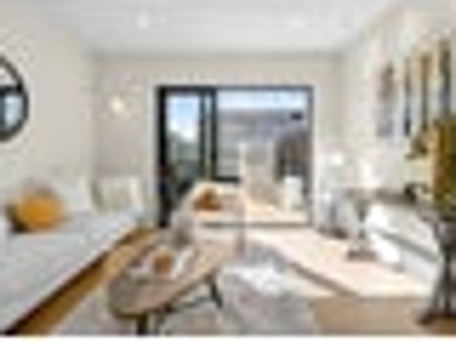 Townhouse for rent in Paremoremo