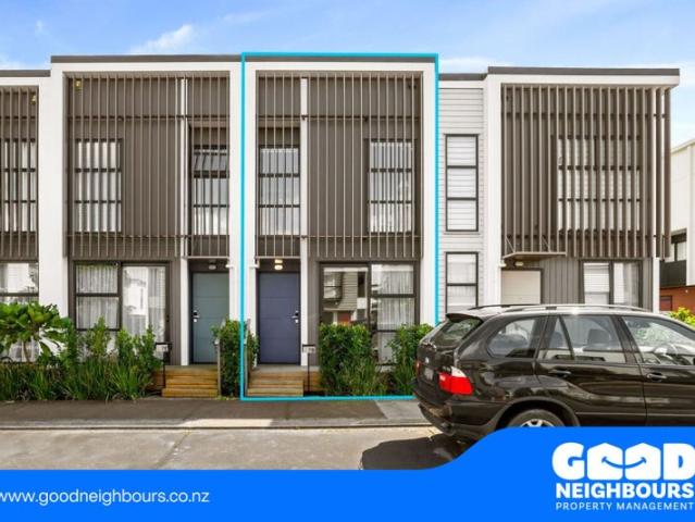 House for rent in Oratia