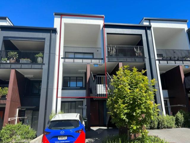 Apartment for rent in Paremoremo, Oroua County