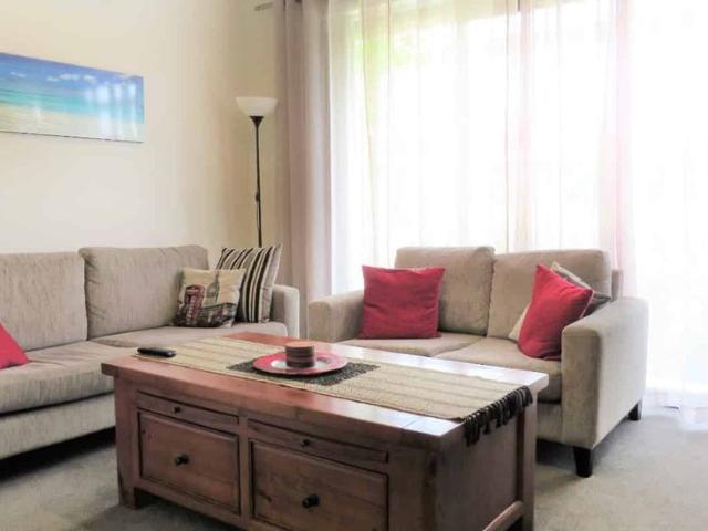 Townhouse for rent in Oratia, Oroua County