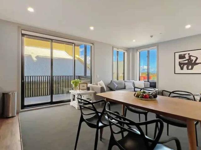 Townhouse for rent in Paremoremo, Oroua County