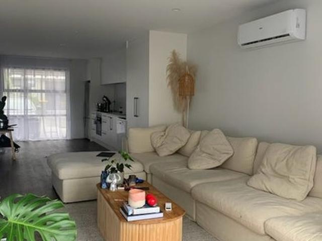 House for rent in Paremoremo, Oroua County
