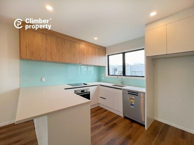 House for rent in Paremoremo, Oroua County