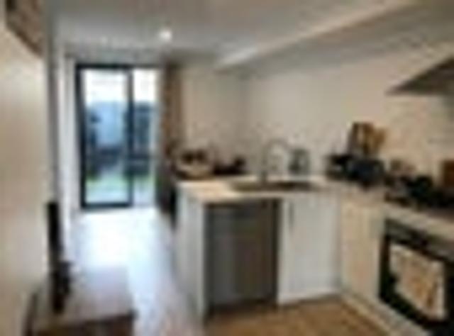 Townhouse for rent in Paremoremo, Oroua County