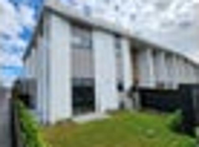 Townhouse for rent in Hobsonville Point, Upper Harbour