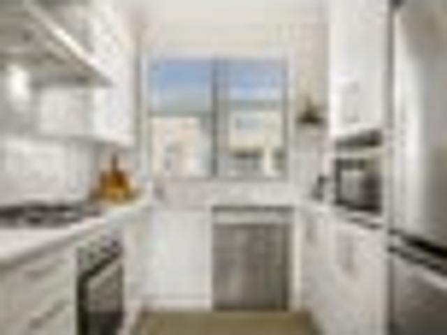 Townhouse for rent in Limeburners Bay, Upper Harbour