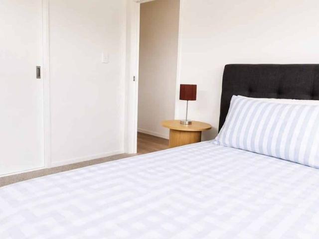 Townhouse for rent in Paremoremo, Oroua County