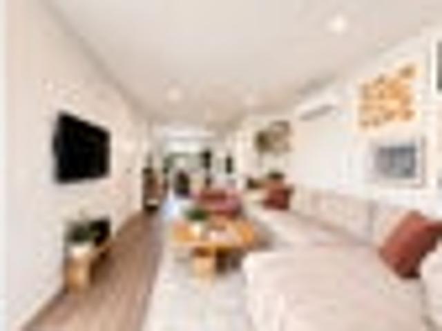 House for rent in Paremoremo