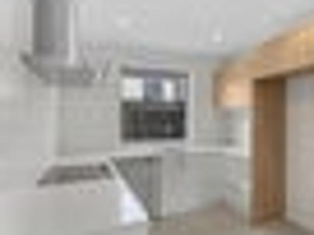Townhouse for rent in Paremoremo