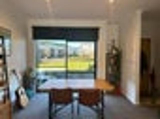 Townhouse for rent in Paremoremo