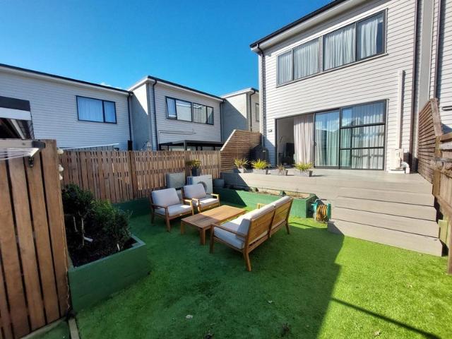 House for rent in Oratia