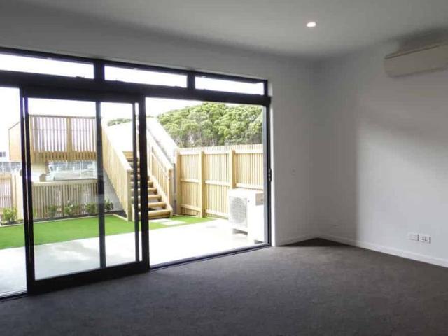 Townhouse for rent in Paremoremo