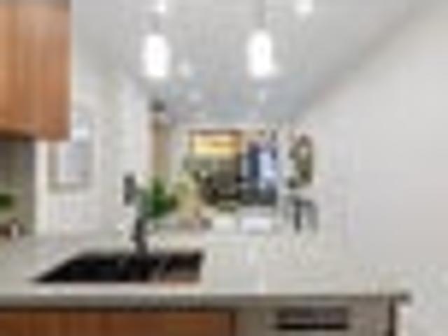 Townhouse for rent in Paremoremo