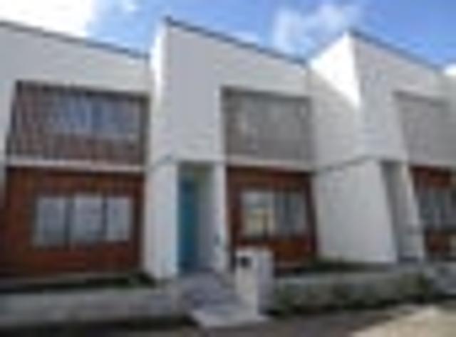 Townhouse for rent in Paremoremo
