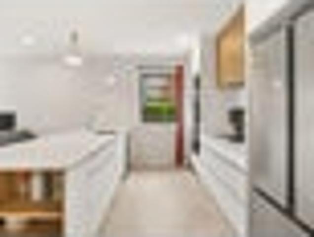 Apartment for rent in Paremoremo