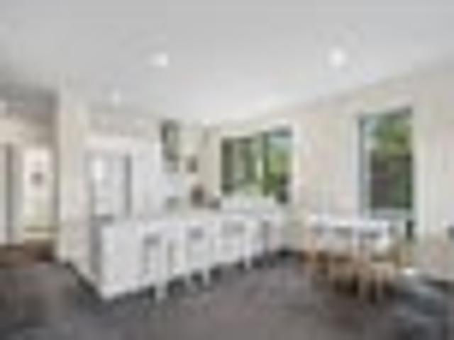 Apartment for rent in Paremoremo