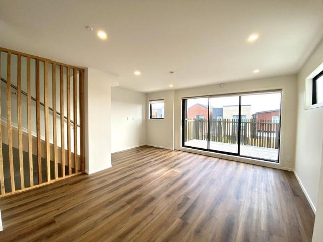 Apartment for rent in Oratia