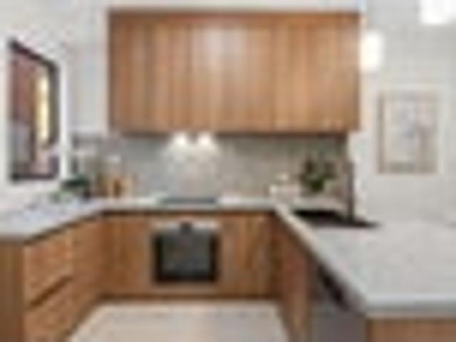 Townhouse for rent in Paremoremo