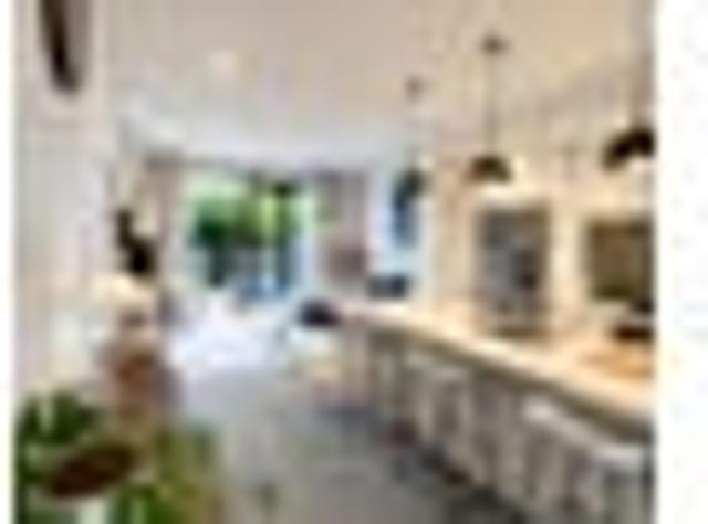 Townhouse for rent in Paremoremo, Oroua County