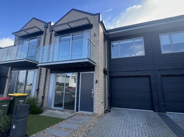 House for rent in Scott Bay, Upper Harbour