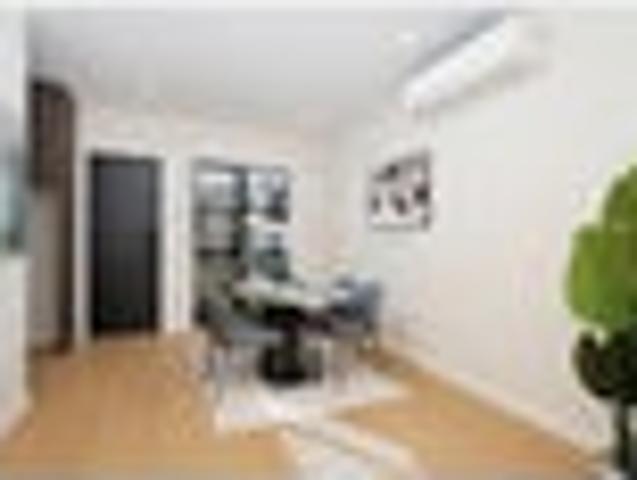 Townhouse for rent in Paremoremo, Oroua County