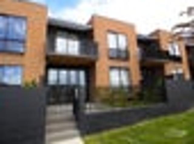Townhouse for rent in Paremoremo