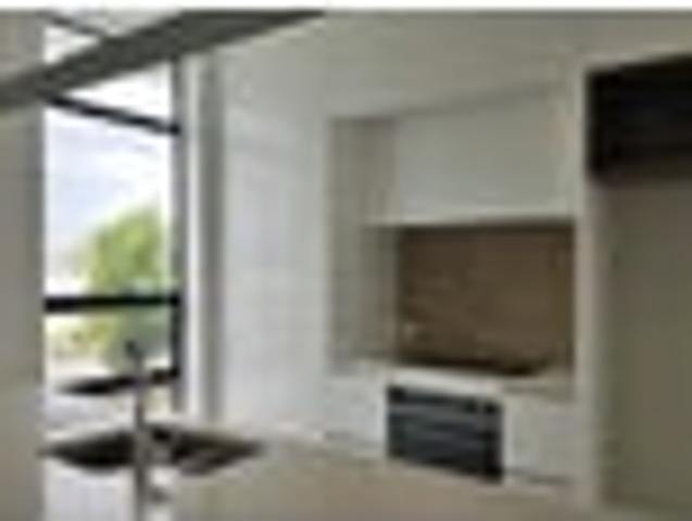 Townhouse for rent in Paremoremo