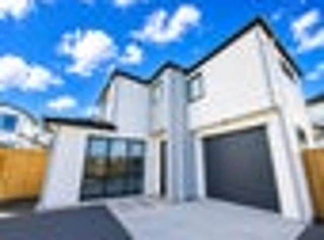 House for rent in Paremoremo
