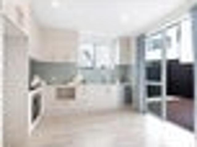 House for rent in Paremoremo