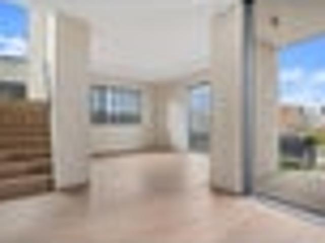 House for rent in Paremoremo, Oroua County