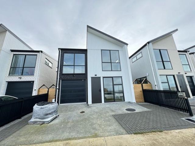 House for rent in Coast Garden, Upper Harbour