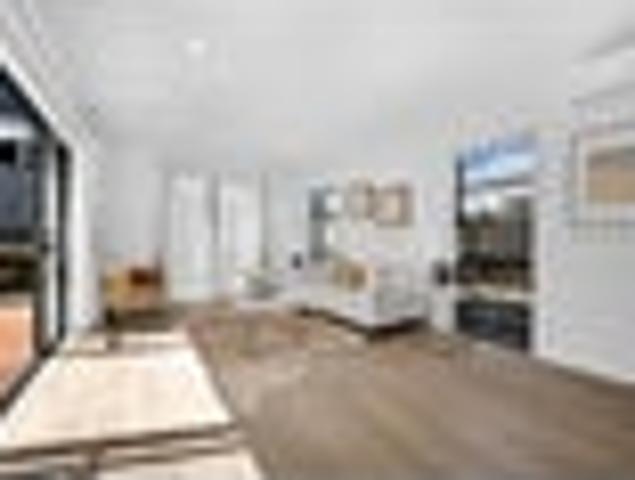 House for rent in Paremoremo, Oroua County