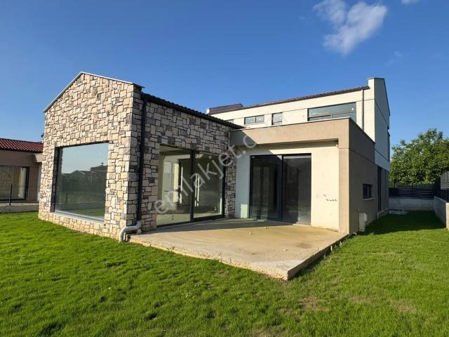 İnegöl, Bursa içerisinde satılık Villa