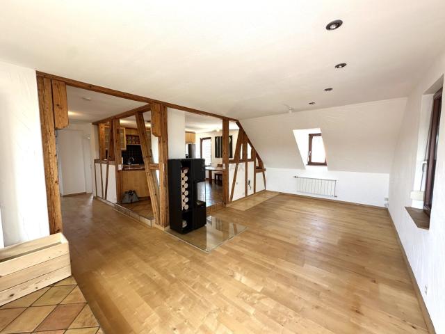 Dachgeschosswohnung kaufen in Hailing, Göppingen