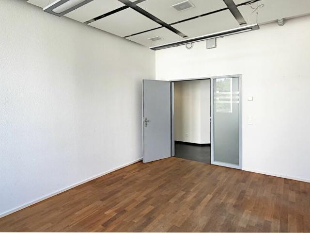 Büro mieten in Dietlikon, Zürich