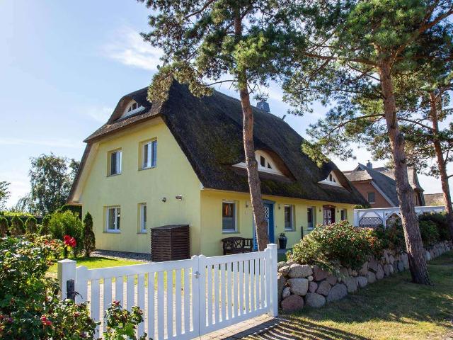 Haus kaufen in Dierhagen, Vorpommern-Rügen