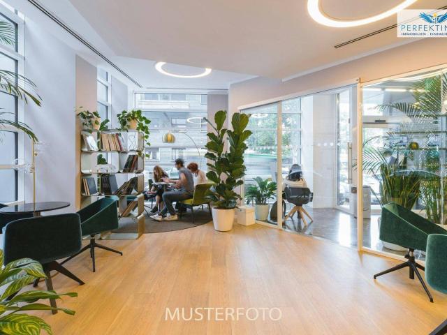 Büro kaufen in Oberndorf in Tirol, Tirol