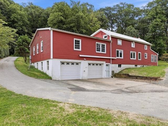 House for sale in Hadley, Massachusetts