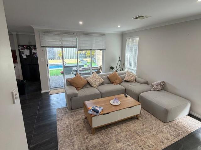 Room for rent in Hocking, Western Australia