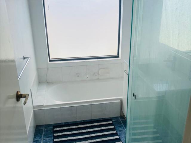 Room for rent in Hocking, Western Australia