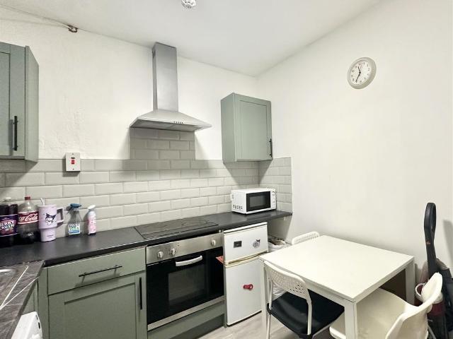 Studio for rent in St Ann's, Haddon